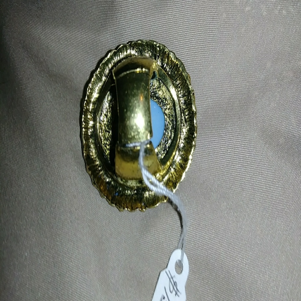 Statement Ring - Picture 2 of 4